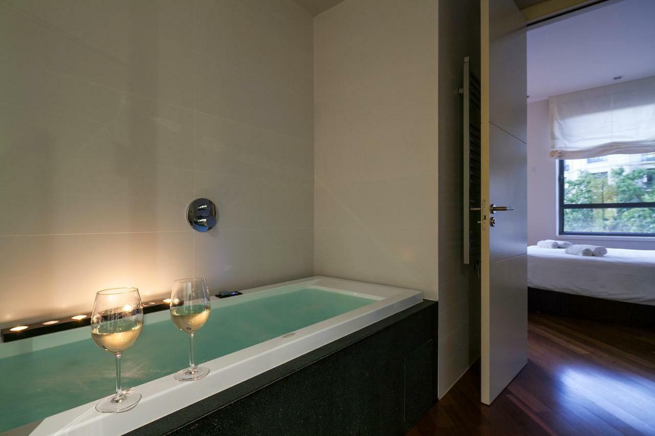 Uma Suites Passeig De Gracia 16 Barcelona Eksteriør bilde
