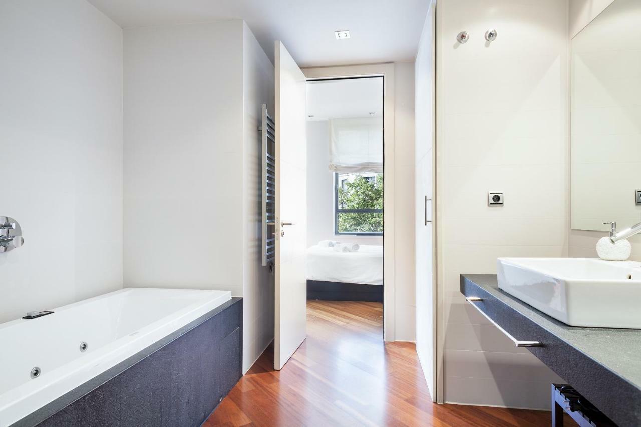 Uma Suites Passeig De Gracia 16 Barcelona Eksteriør bilde
